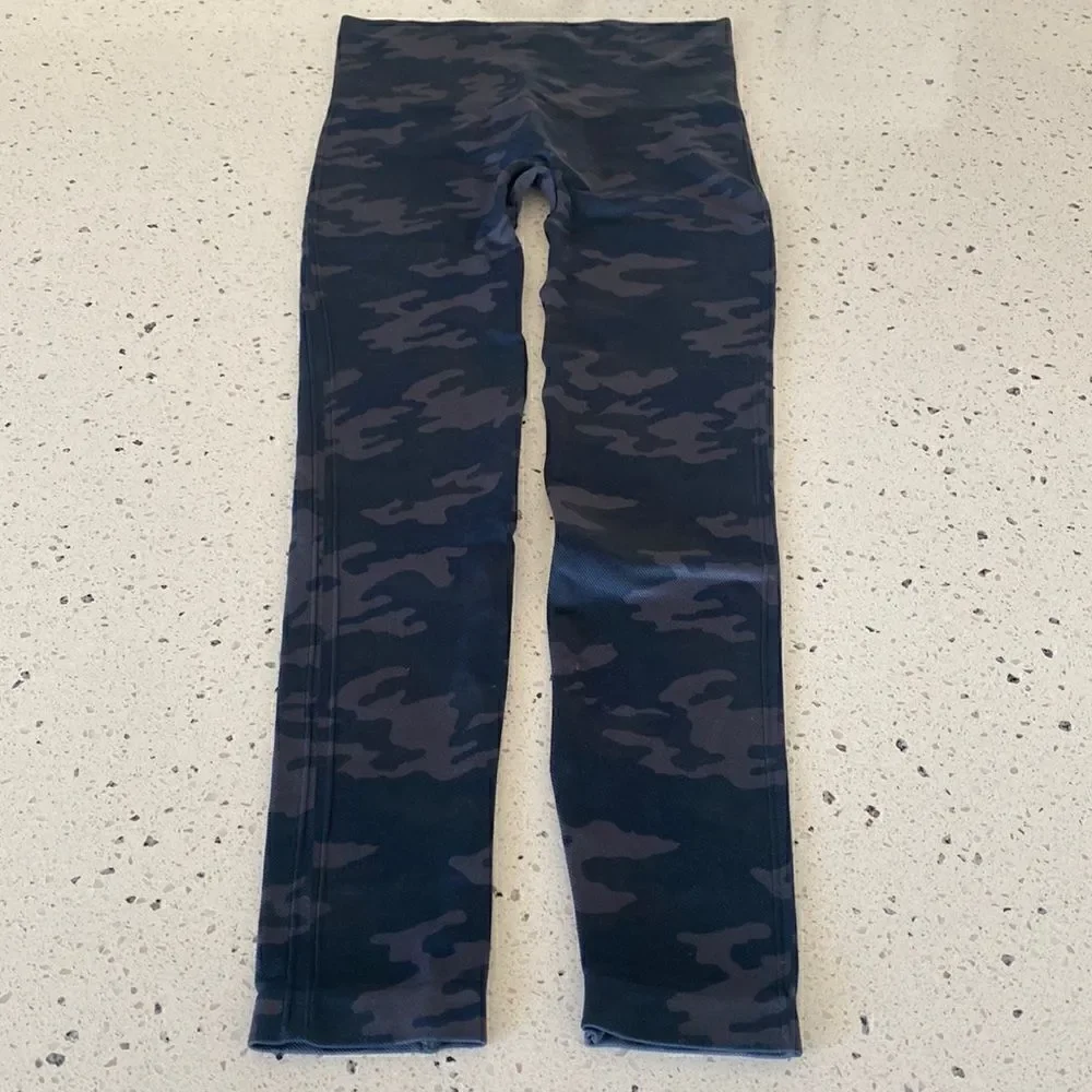 SPANX Seamless Cropped Leggings Gray Blue Green Camo Tummy Control Women Size S
